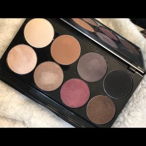 Motives Elements palette